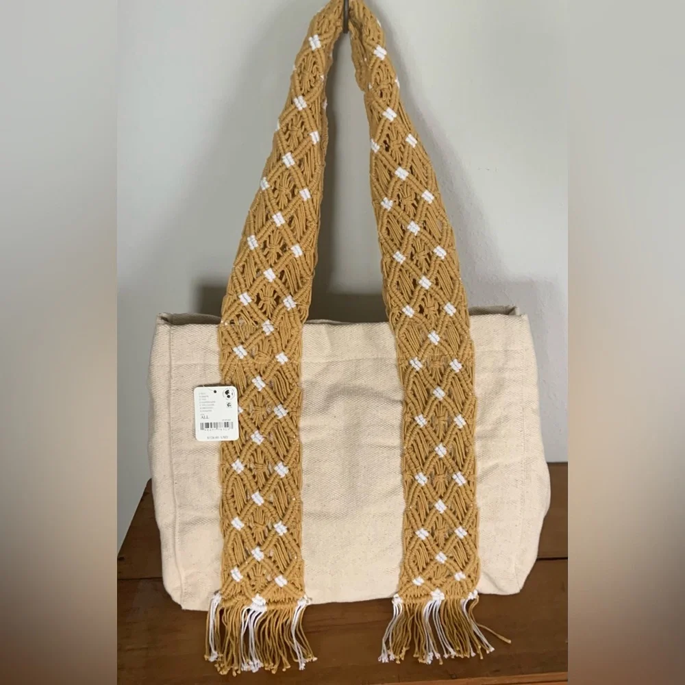 Free People ~ Mia Macrame Strap Tote ~ NWT - Picture 5 of 16